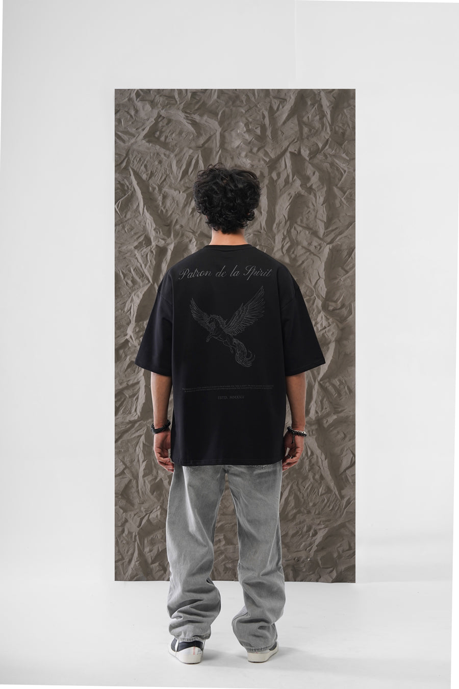 MEMBERS ONLY CLUB – TONAL BLACK